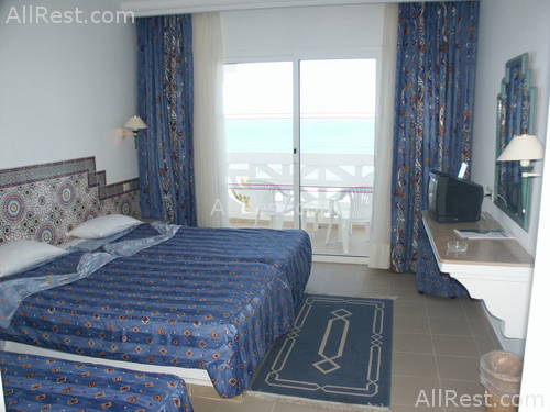 Dreams Beach Hotel 5